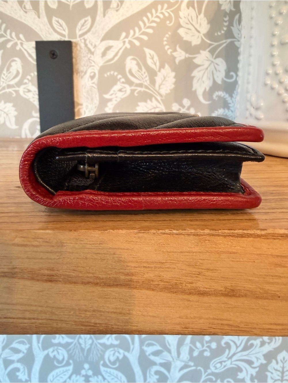 Gucci Black/Red Quilted Glazed Leather GG Marmont Card Case Sold Out! - Picture 7 of 15